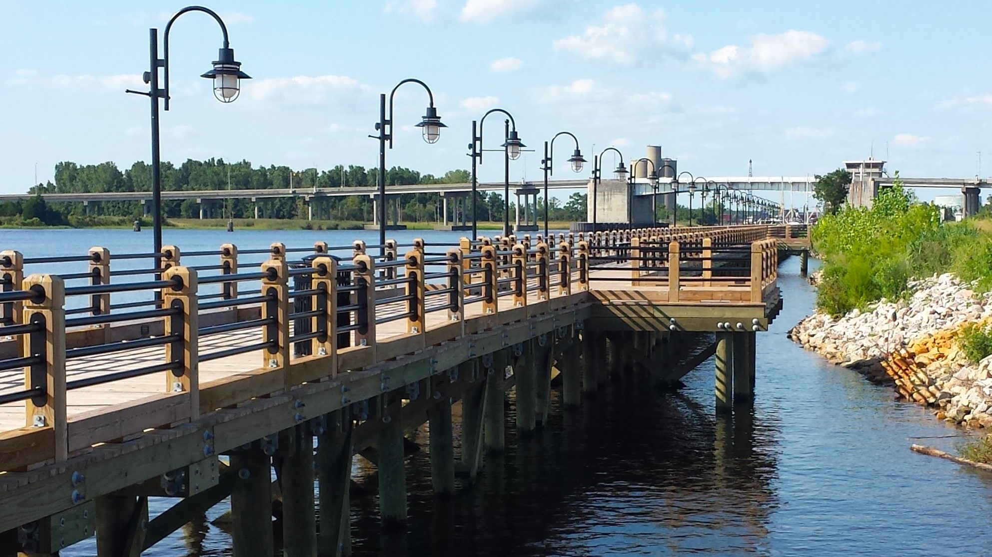 Harnett St-Cowan St Riverwalk