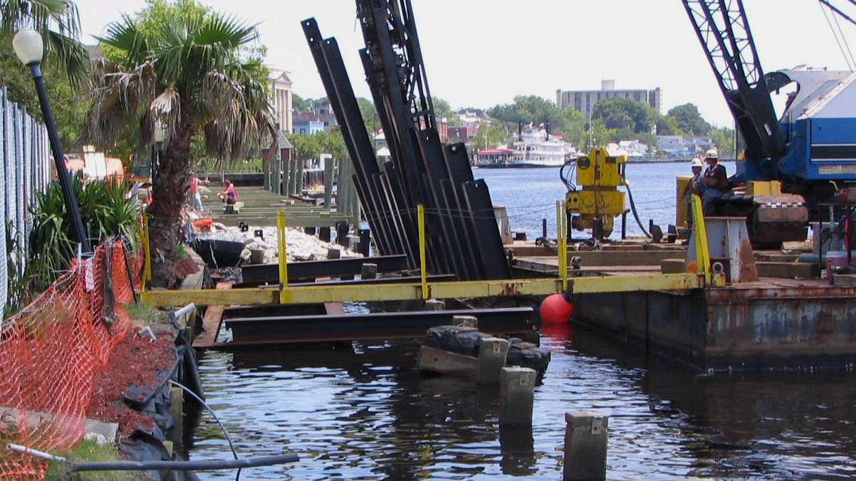 Hilton Bulkhead & Riverwalk